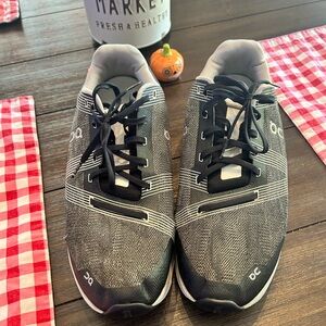 Men’s running shoes